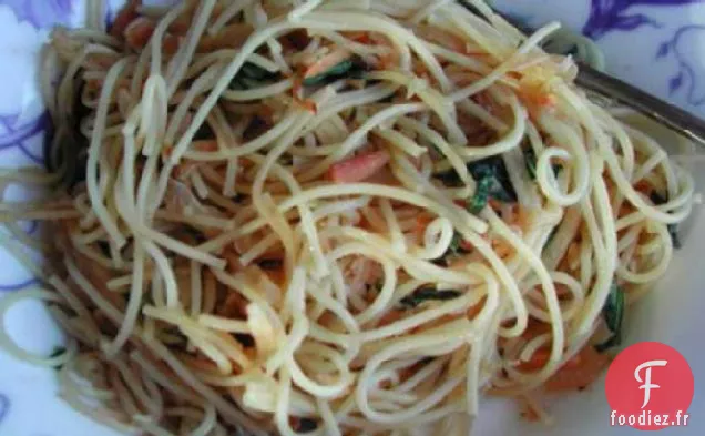 Linguine à l'Oignon Confit, Fromage de Chèvre et Noix