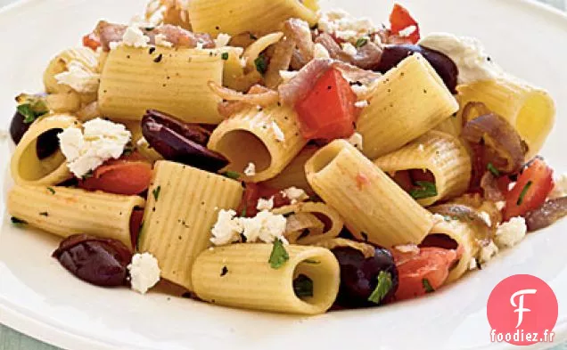 Pâtes aux Oignons Caramélisés, Tomates, Persil et Olives