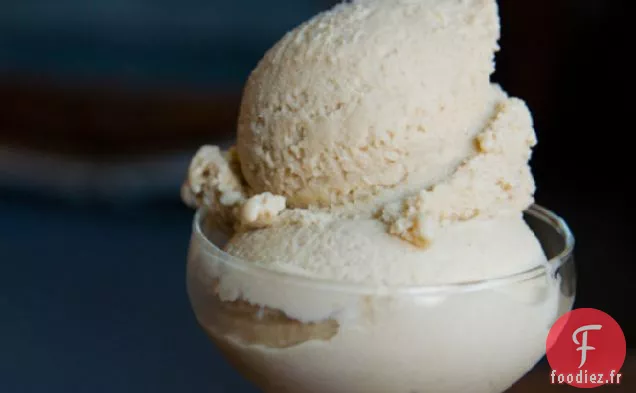Crème Glacée au Sucre Brun à la Pêche Bourbon