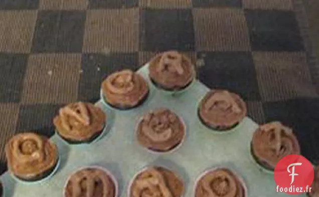 Glaçage Léger et Crémeux au Sucre Brun et au Chocolat
