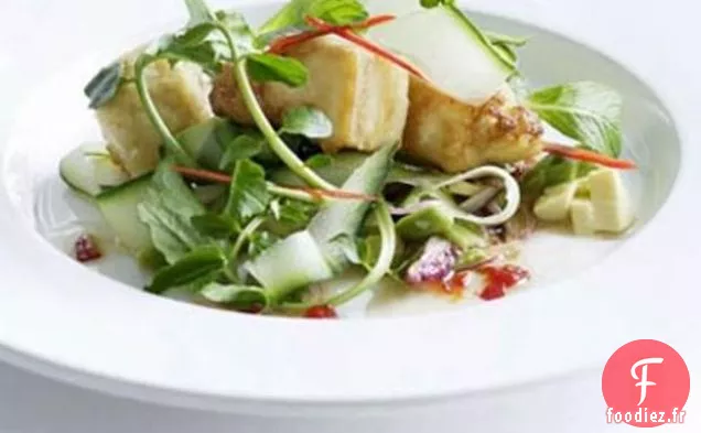 Tofu Frit Croustillant Avec Salsa À L'Avocat Et Salade De Cresson
