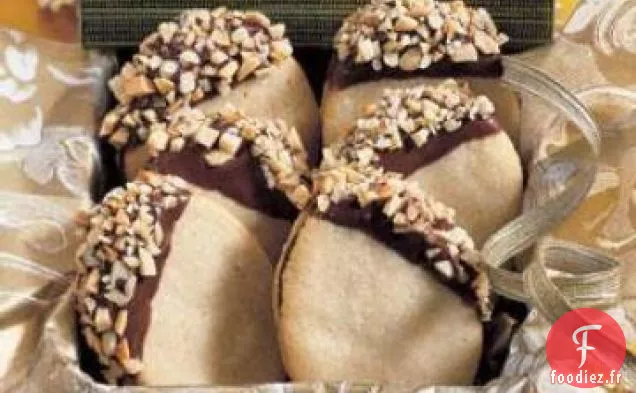 Biscuits Sandwichs Trempés au Chocolat et aux Amandes