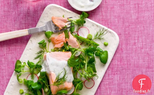 Salade de Saumon Poché et Cresson avec Vinaigrette à l'Aneth et au Yogourt