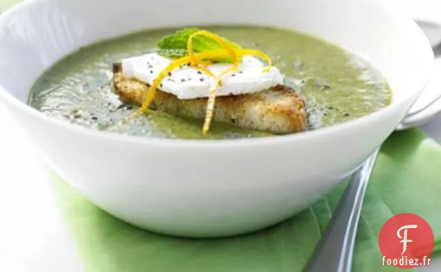 Soupe De Cresson Et Menthe Aux Crostini Au Fromage De Chèvre