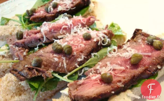 Mini Sandwichs Au Filet De Bœuf Poêlé À la Moutarde Et au Raifort
