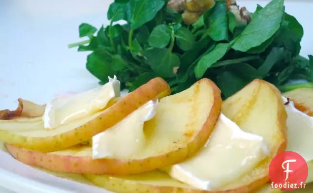 Camembert Insalata Ai Mela Ferri Et Caldo