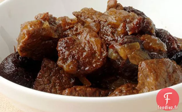 Tajine de Bœuf aux Prunes Séchées et Amandes Grillées