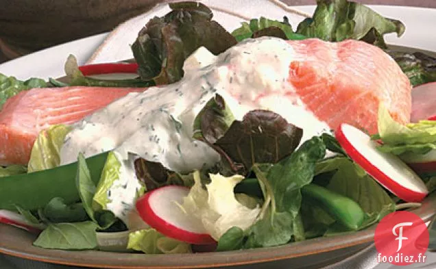 Salade de Saumon Poché avec Vinaigrette au Concombre