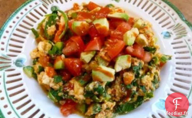 Brouillade De Blanc D'Oeuf Maigre Avec Chorizo De Soja, Légumes Verts Et Haricots