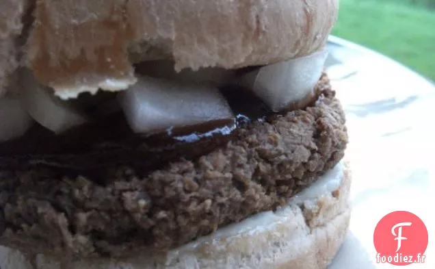 Hamburgers Bulgares Savoureux Avec Mayo Au Citron Vert