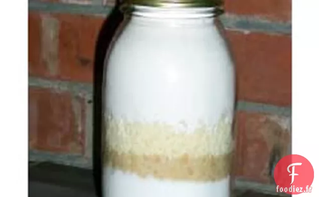 Mélange de biscuits dans un bocal X
