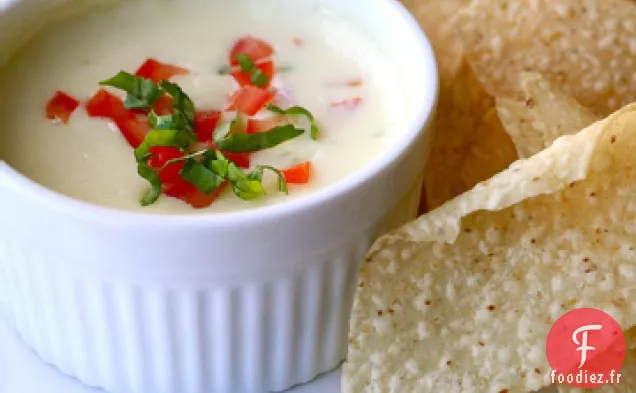 Queso Blanco Picante (Trempette au Fromage Blanc Épicé)