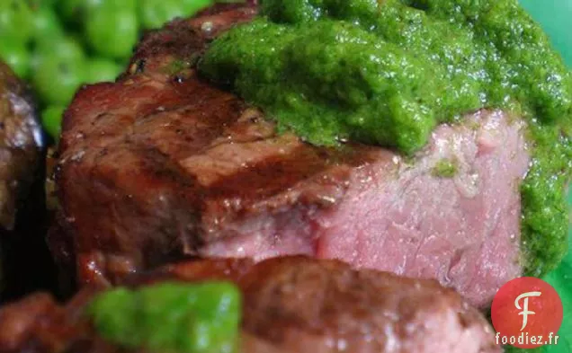 Filet De Bœuf En Planches De Chêne Argentin À La Sauce Chimichurri