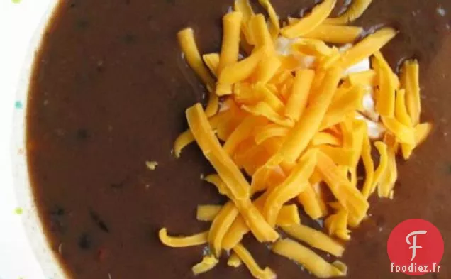 Incroyable Soupe de Haricots Noirs en 5 Ingrédients!