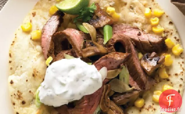 Tostadas de Steak à la Crème Sure à la Coriandre