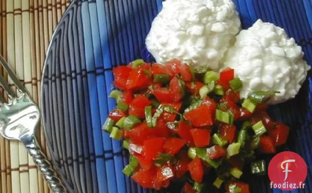 Salade De Tomates Servie Avec Du Fromage Cottage