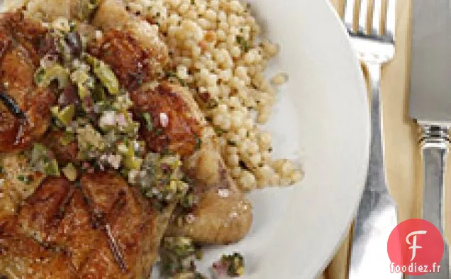 Poules De Gibier De Cornouailles À La Spatule Avec Relish Au Citron Et À L'Olive