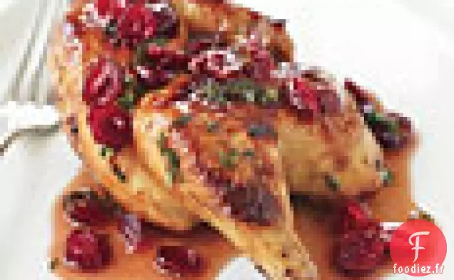 Poule de Gibier de Cornouailles avec Sauce Double Canneberge et Thym