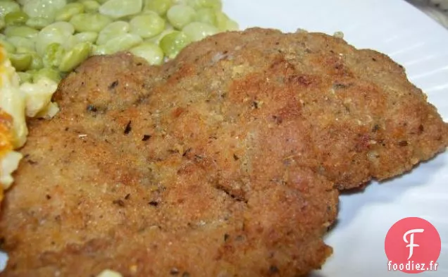 Côtelettes De Porc Frites Avec Panure Aux Herbes