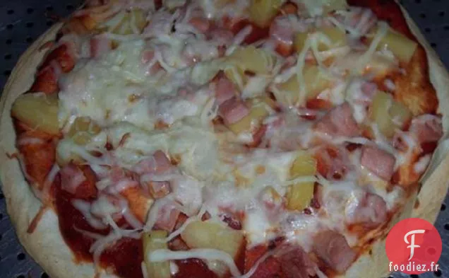 Pizza hawaïenne farcie au fromage