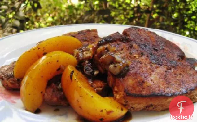 Côtelettes De Porc Aux Pêches À L'Eau De Vie