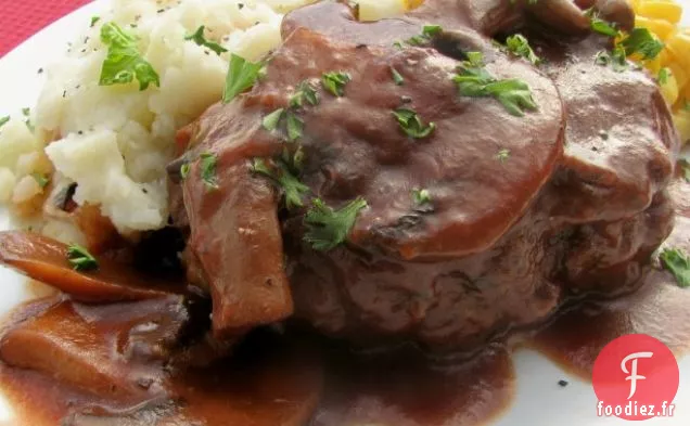 Steaks De Salisbury De Satan À La Sauce Aux Champignons