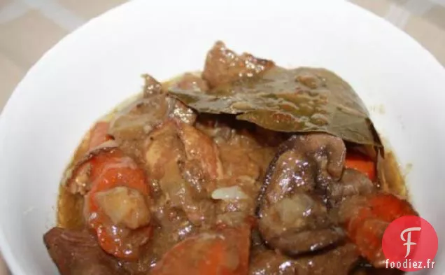 Ragoût de Chevreuil à la Mijoteuse Avec Bacon et Champignons