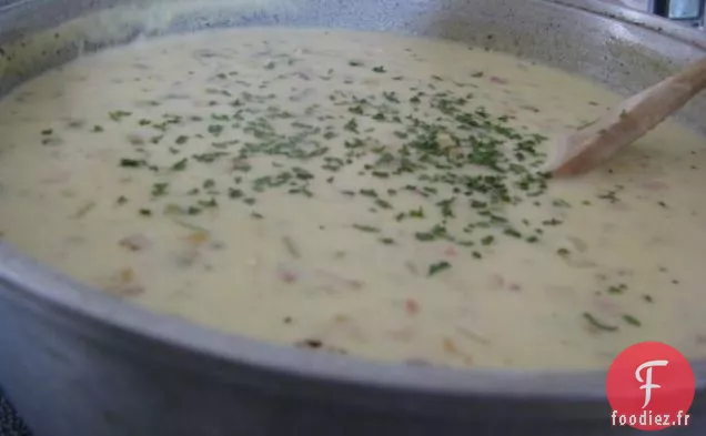 Chaudrée de Palourdes Épaisse et Crémeuse de la Nouvelle-Angleterre