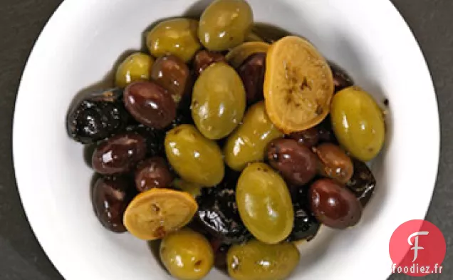 Olives Provençales Mélangées au Citron Confit et à l'Origan