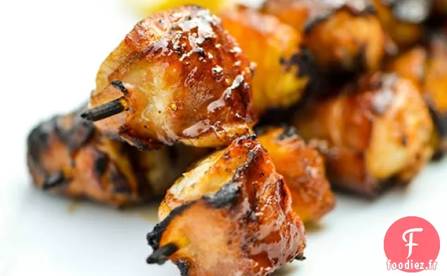 Brochettes de Poulet Enveloppées de Bacon à l'Ananas et Sauce Teriyaki