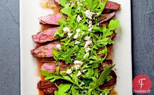 Steak de Flanc Mariné avec Roquette Citronnée et Salade de Feta du Livre de cuisine du Potager