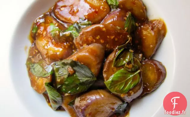 Aubergines Braisées à l'Ail et au Basilic