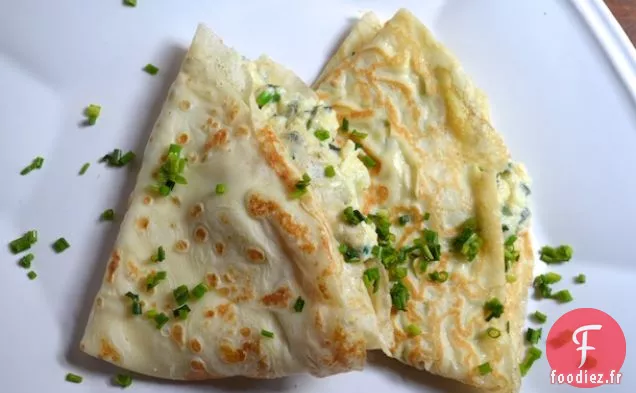 Crêpes aux Œufs Brouillés aux Herbes et au Fromage de Chèvre