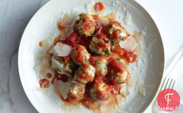 Raviolis à la Bette à Carde et aux Épinards Nudi à la Sauce Tomate Simple des