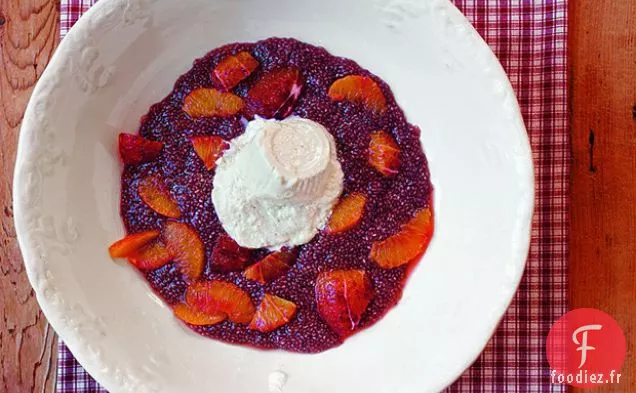 Bouillie de Graines de Chia à l'Orange et au Yogourt