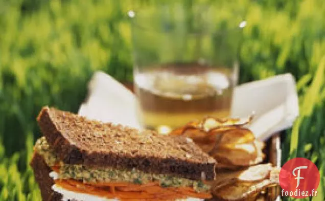 Sandwichs Marocains aux Carottes et au Fromage de Chèvre avec Tapenade d'Olives Vertes
