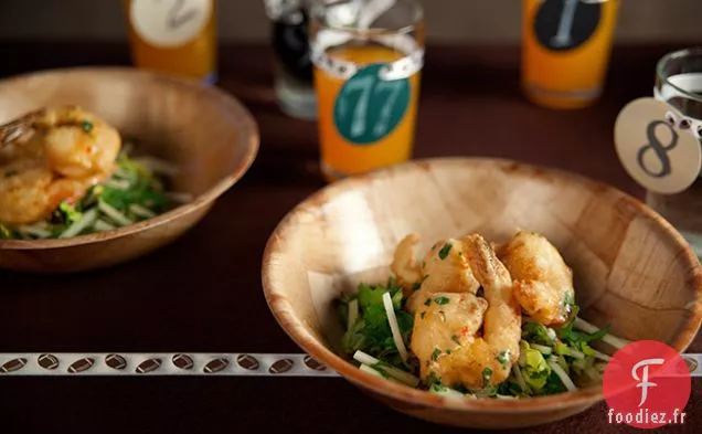 Crevettes Rocheuses Croustillantes et Crémeuses avec Aïoli Doux au Chili et Salade de Pommes