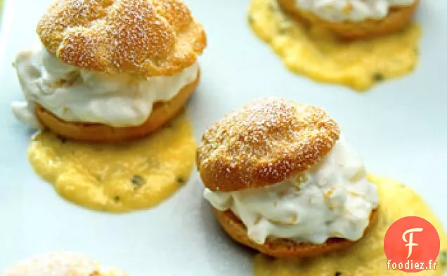 Choux à la Crème Fourrés à la Mangue et Sauce Mojito Épicée à la Mangue