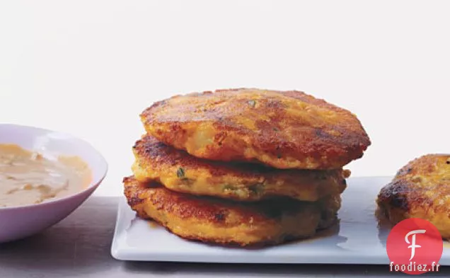Gâteaux de Pommes de Terre Équatoriens à la Sauce aux Arachides