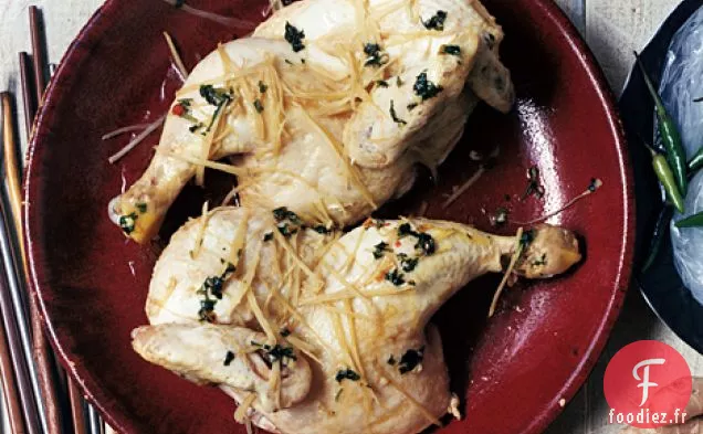 Poulet Cuit à la vapeur avec la sauce spéciale de Xiao Fan