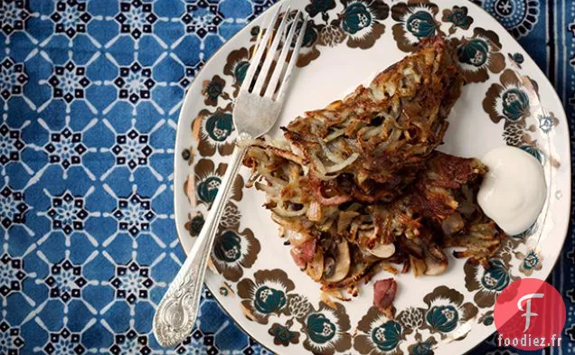 Crêpes de Pommes de terre de Cecylia Roznowska Farcies au Bacon, aux Champignons et à l'Oignon