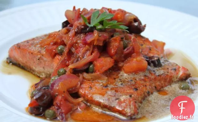 Saumon Poché Au Beurre Avec Relish De Tomate Tiède