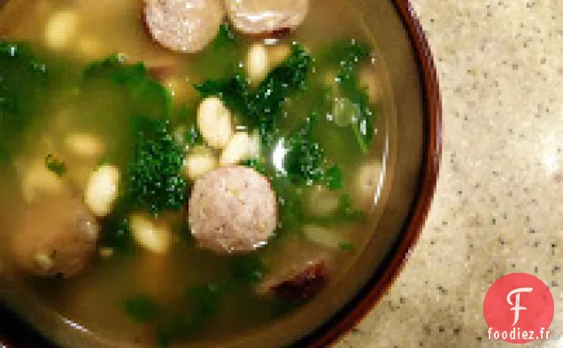 Soupe De Chou Frisé Et De Haricots Blancs