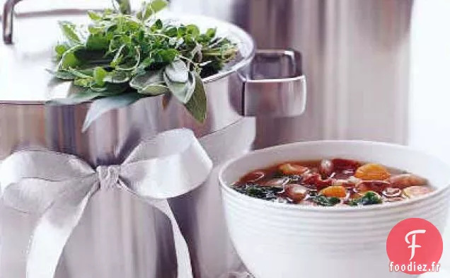 Soupe de Haricots Chunky au Jambon et au Chou Frisé