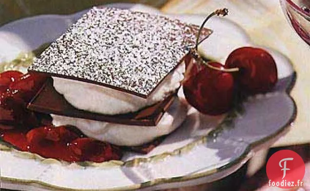 Napoléons au Chocolat à la Crème de Mascarpone et Compote de Cerises