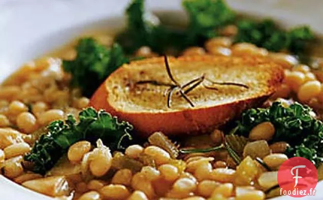 Soupe de Haricots Marine au Romarin et au Chou frisé