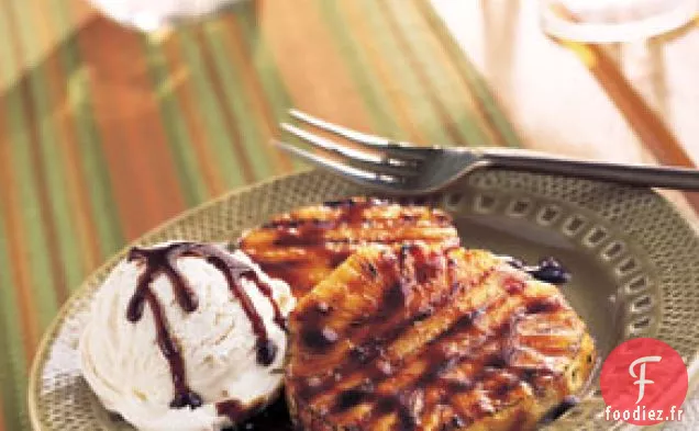 Ananas Grillé Parfumé à la Cardamome et Glace à la Vanille
