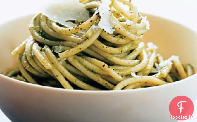 Spaghetti à la Sauce aux Oignons Verts