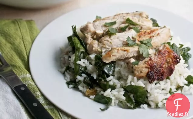 Le Meilleur Poulet Grillé D'Intérieur Avec Salade De Chou Frisé Et de Riz