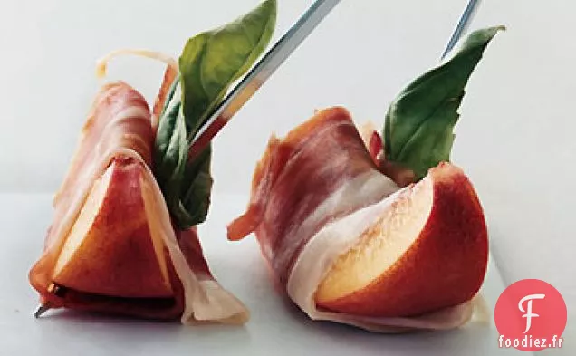 Pêches au Jambon Serrano et Basilic